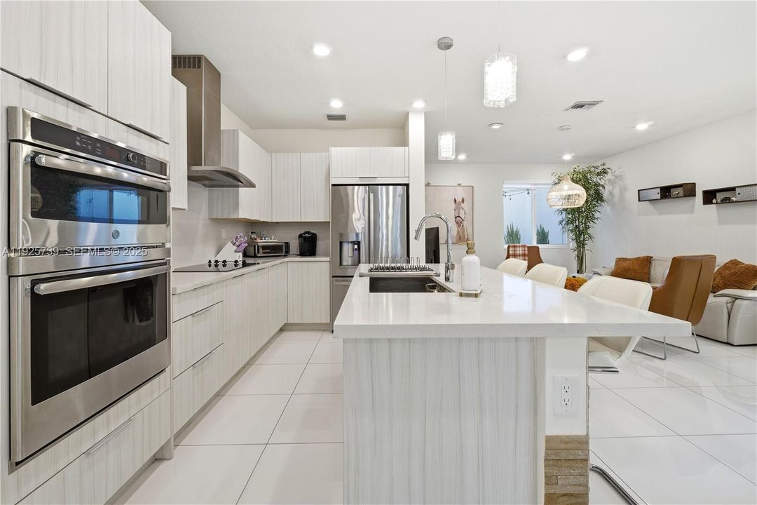 For Sale: $939,000 (4 beds, 3 baths, 2379 Square Feet)