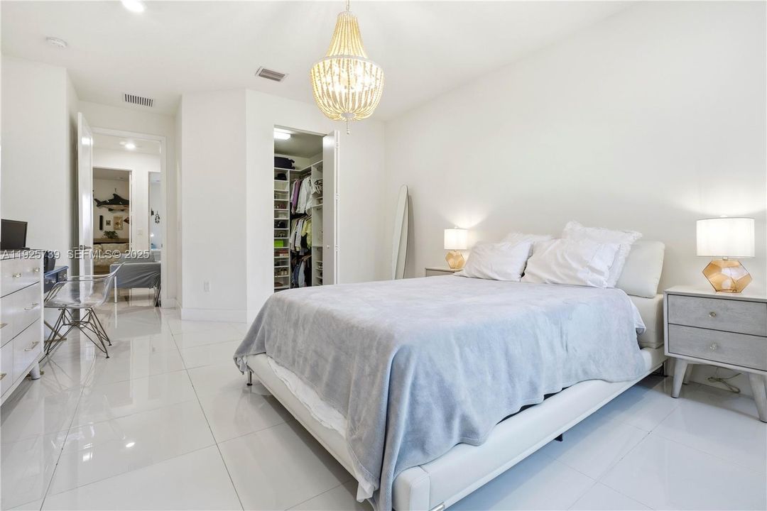 For Sale: $939,000 (4 beds, 3 baths, 2379 Square Feet)