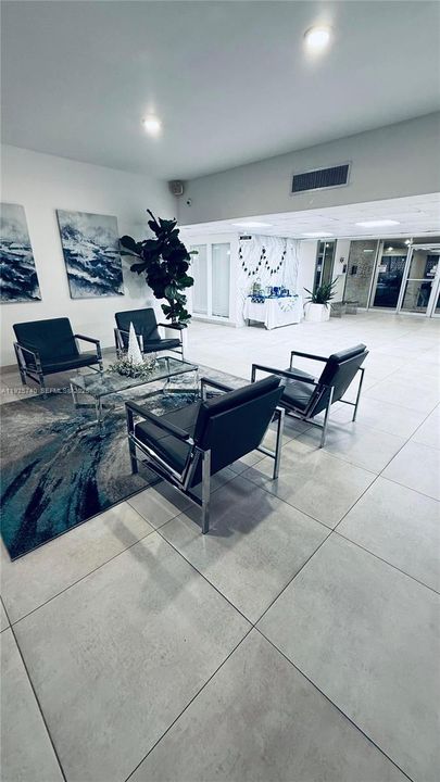 For Sale: $309,000 (2 beds, 2 baths, 1300 Square Feet)