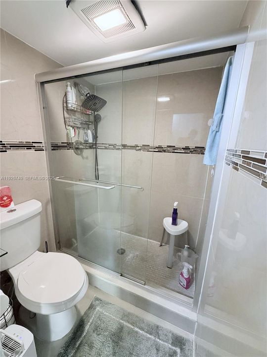 For Sale: $309,000 (2 beds, 2 baths, 1300 Square Feet)