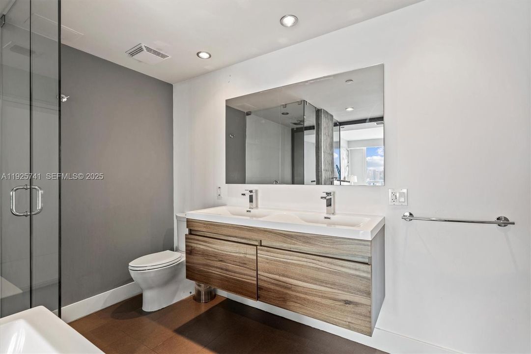 待售: $2,850,000 (3 贝兹, 3 浴室, 1994 平方英尺)