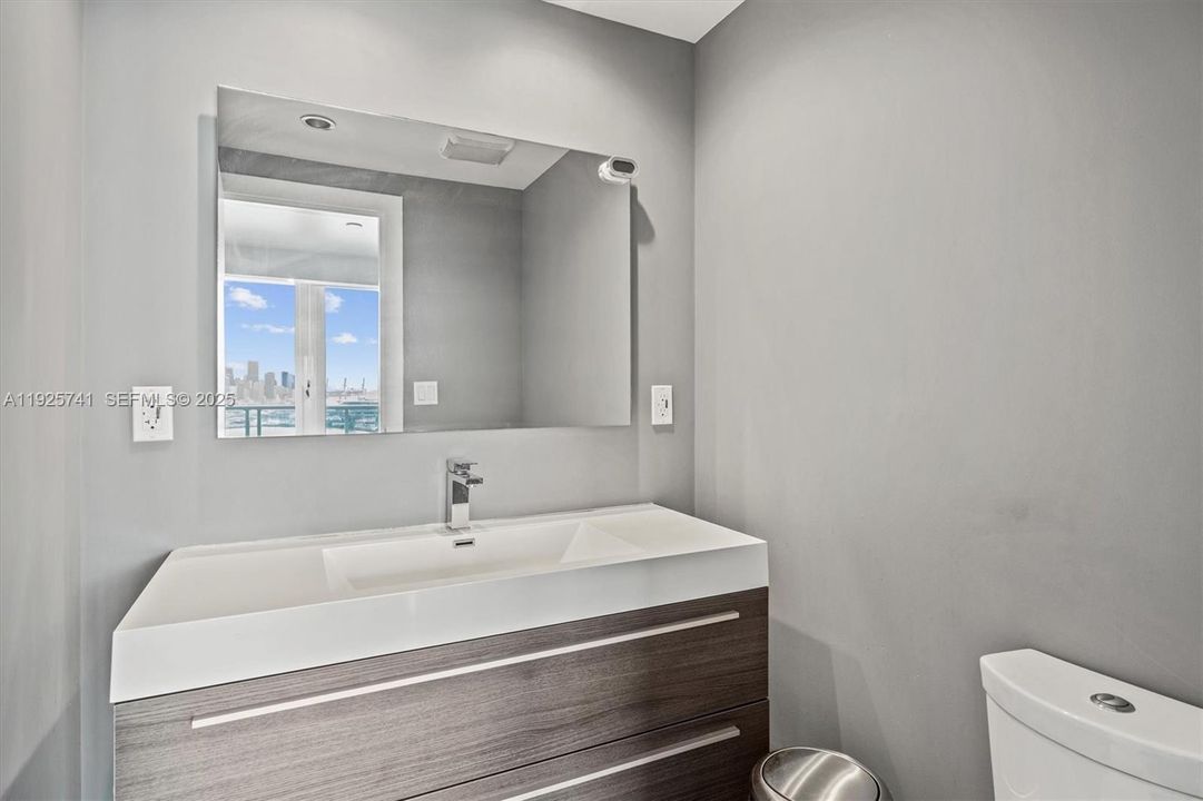 待售: $2,850,000 (3 贝兹, 3 浴室, 1994 平方英尺)