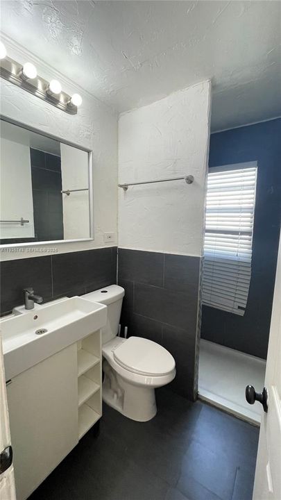 В аренду: $1,975 (2 спален, 1 ванн, 3815 Квадратных фут)