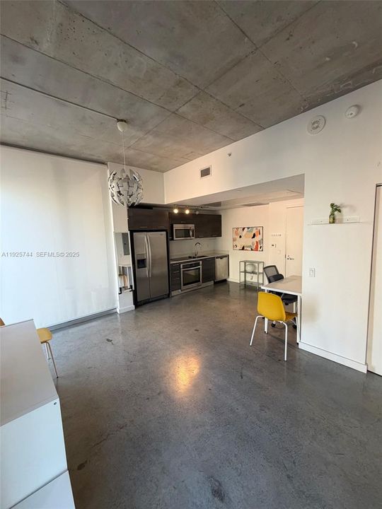 For Rent: $2,250 (1 beds, 1 baths, 446 Square Feet)