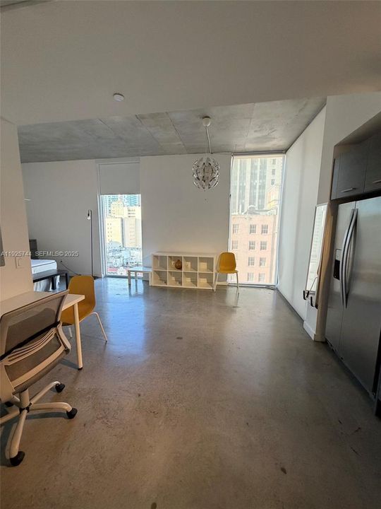 For Rent: $2,250 (1 beds, 1 baths, 446 Square Feet)