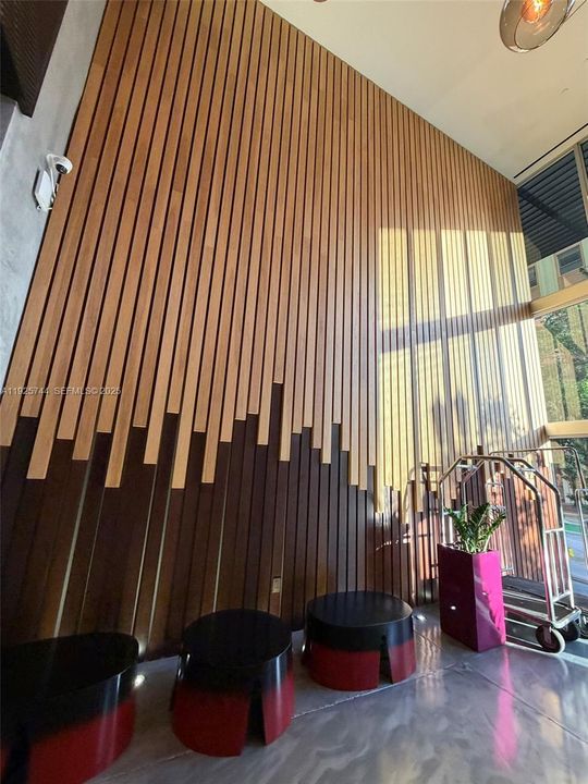 For Rent: $2,250 (1 beds, 1 baths, 446 Square Feet)