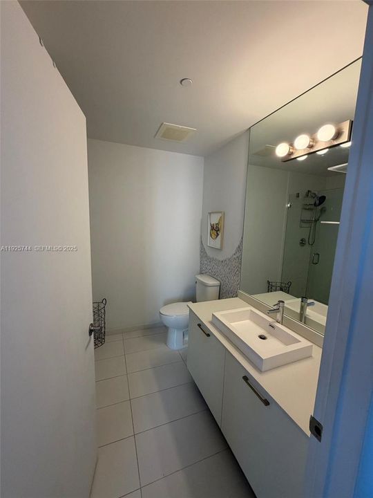 For Rent: $2,250 (1 beds, 1 baths, 446 Square Feet)