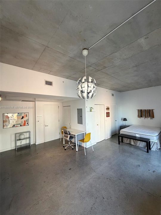 For Rent: $2,250 (1 beds, 1 baths, 446 Square Feet)