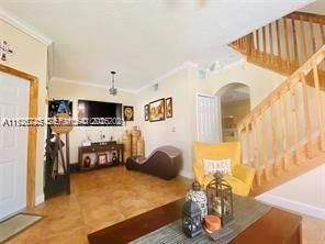 В аренду: $3,050 (3 спален, 2 ванн, 1210 Квадратных фут)