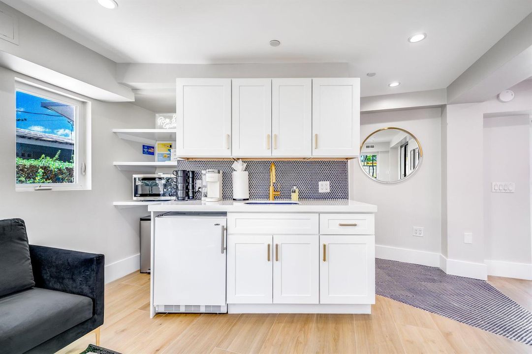 Interior Suite E