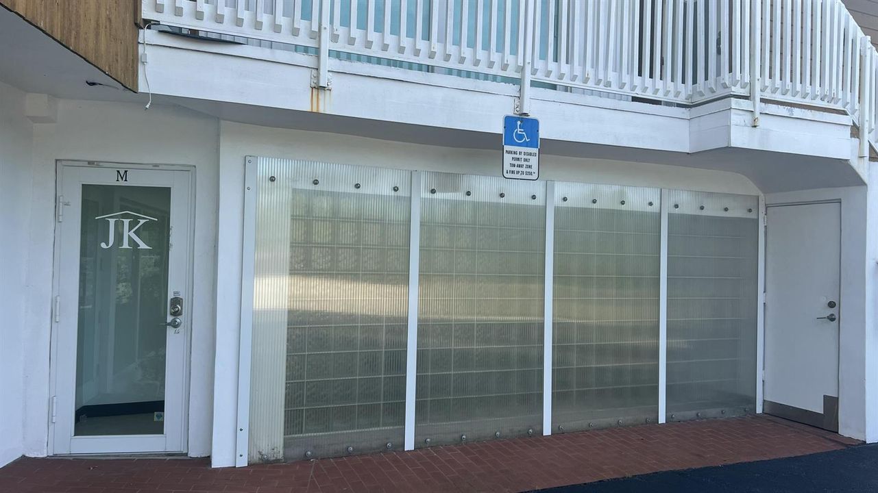 Unit M (commercial)