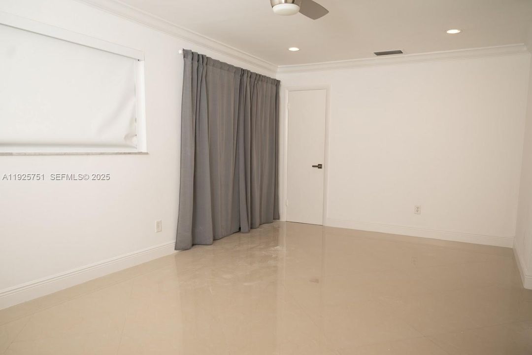 For Rent: $3,000 (3 beds, 2 baths, 1629 Square Feet)