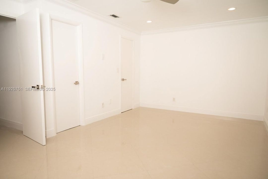 For Rent: $3,000 (3 beds, 2 baths, 1629 Square Feet)