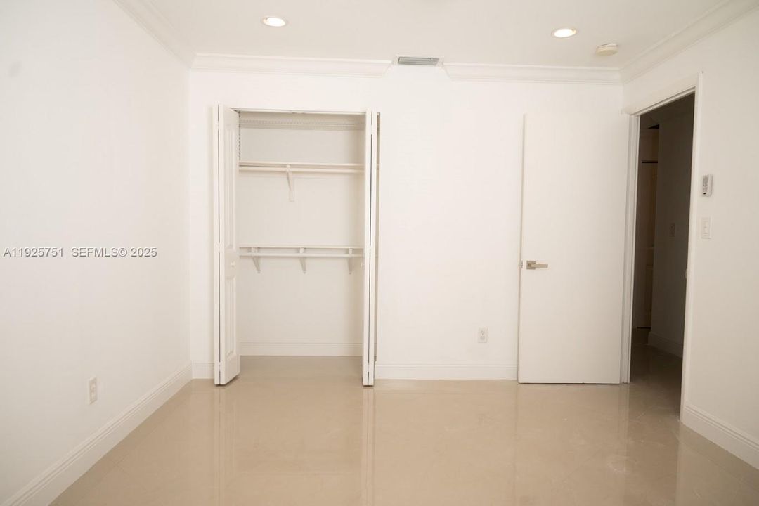 For Rent: $3,000 (3 beds, 2 baths, 1629 Square Feet)