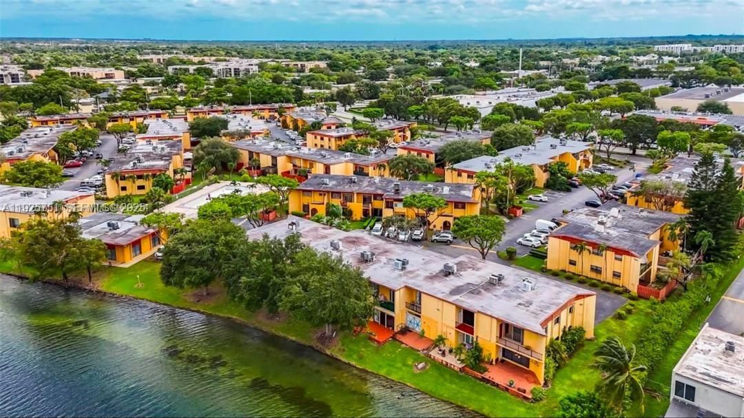 For Rent: $3,000 (3 beds, 2 baths, 1629 Square Feet)