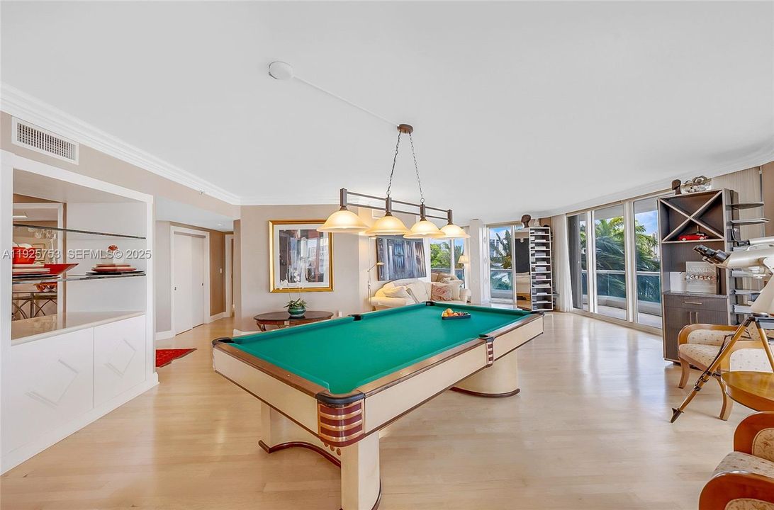 На продажу: $1,900,000 (3 спален, 3 ванн, 2450 Квадратных фут)