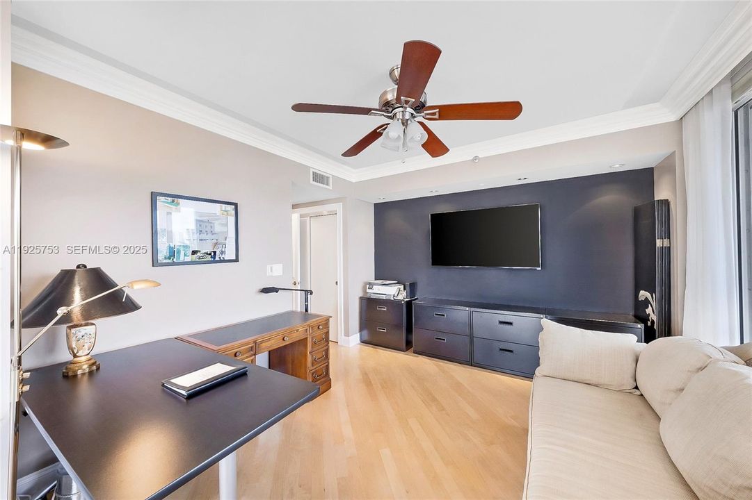 На продажу: $1,900,000 (3 спален, 3 ванн, 2450 Квадратных фут)