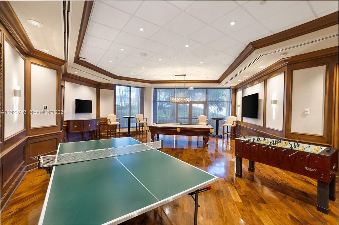 На продажу: $1,900,000 (3 спален, 3 ванн, 2450 Квадратных фут)