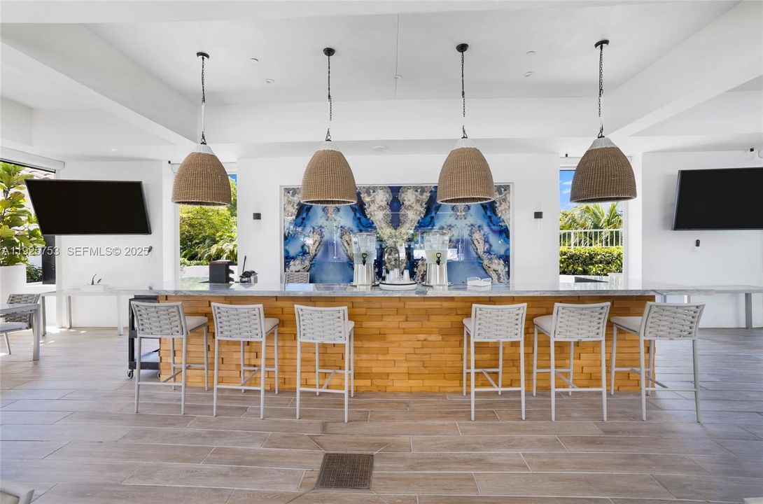 На продажу: $1,900,000 (3 спален, 3 ванн, 2450 Квадратных фут)