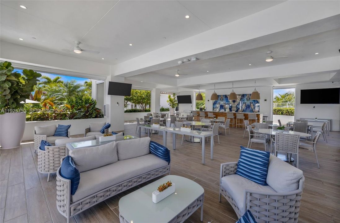 На продажу: $1,900,000 (3 спален, 3 ванн, 2450 Квадратных фут)