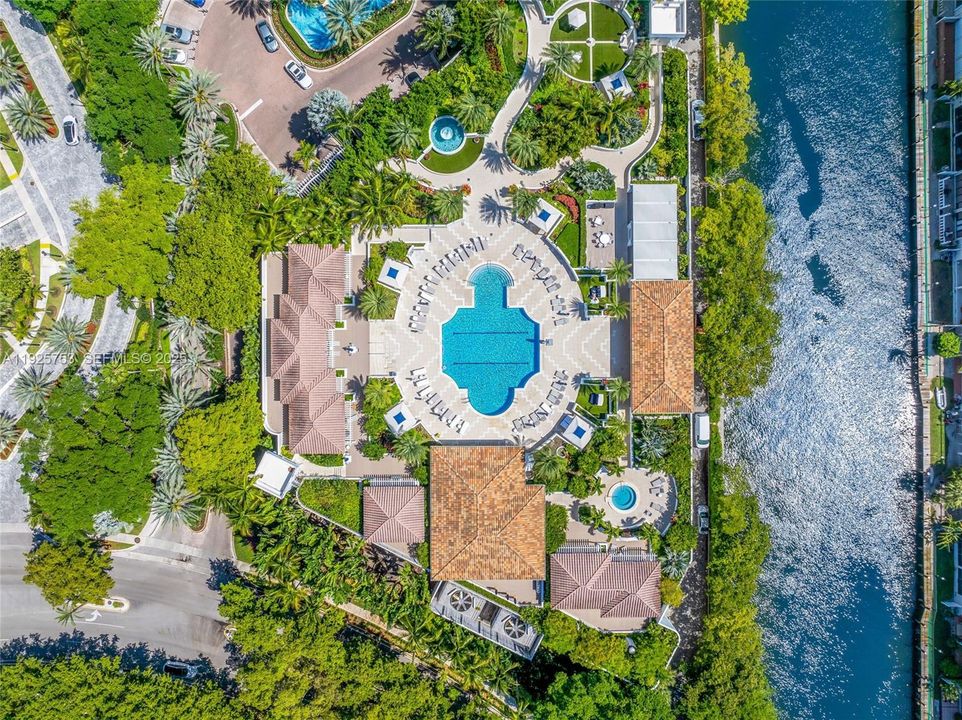 На продажу: $1,900,000 (3 спален, 3 ванн, 2450 Квадратных фут)