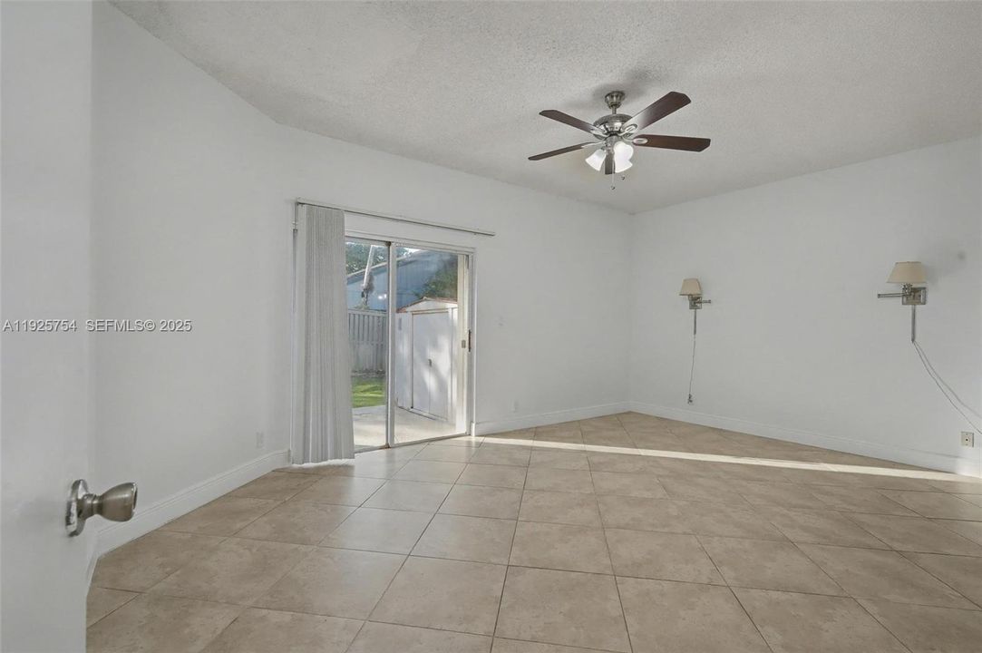 For Sale: $549,900 (2 beds, 2 baths, 1582 Square Feet)
