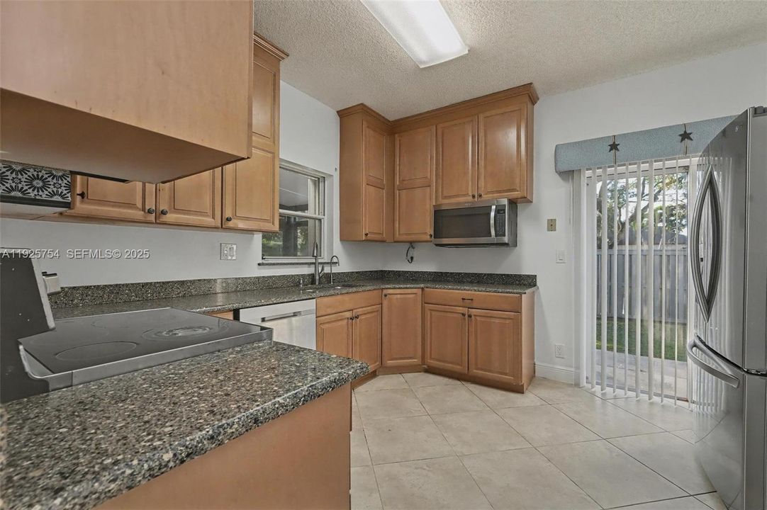 For Sale: $549,900 (2 beds, 2 baths, 1582 Square Feet)