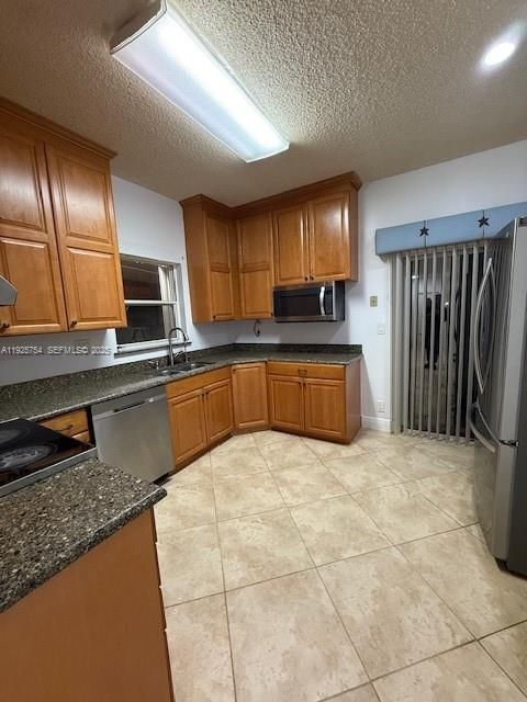 For Sale: $549,900 (2 beds, 2 baths, 1582 Square Feet)