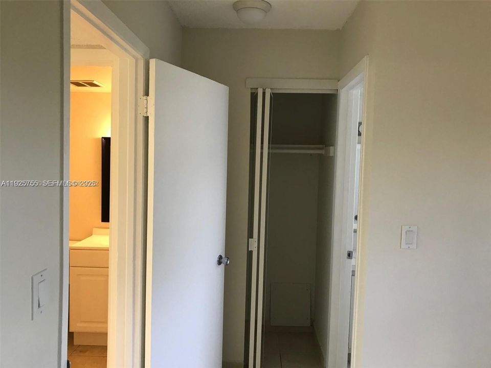 For Rent: $1,500 (1 beds, 1 baths, 597 Square Feet)