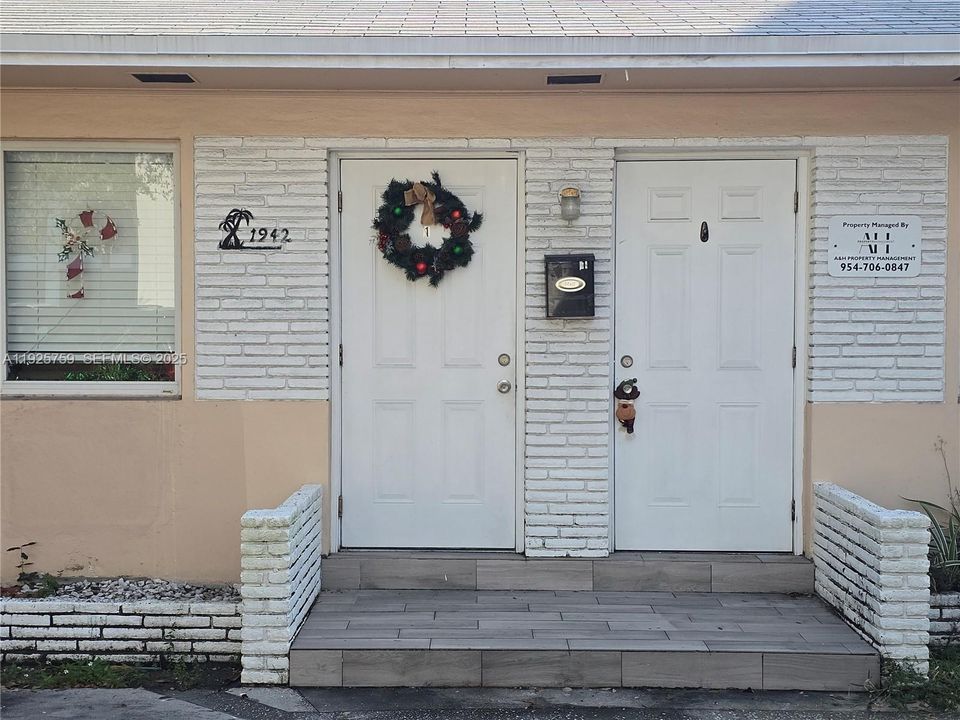 For Rent: $1,400 (1 beds, 1 baths, 2640 Square Feet)