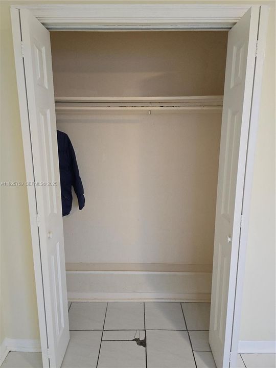 For Rent: $1,400 (1 beds, 1 baths, 2640 Square Feet)