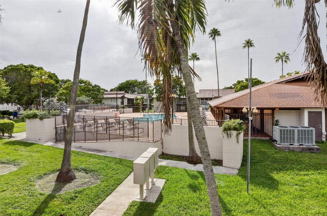 待售: $164,900 (2 贝兹, 2 浴室, 1019 平方英尺)