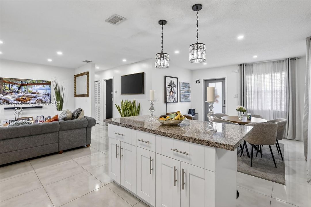 : $457,500 (3 спален, 2 ванн, 1186 Квадратных фут)