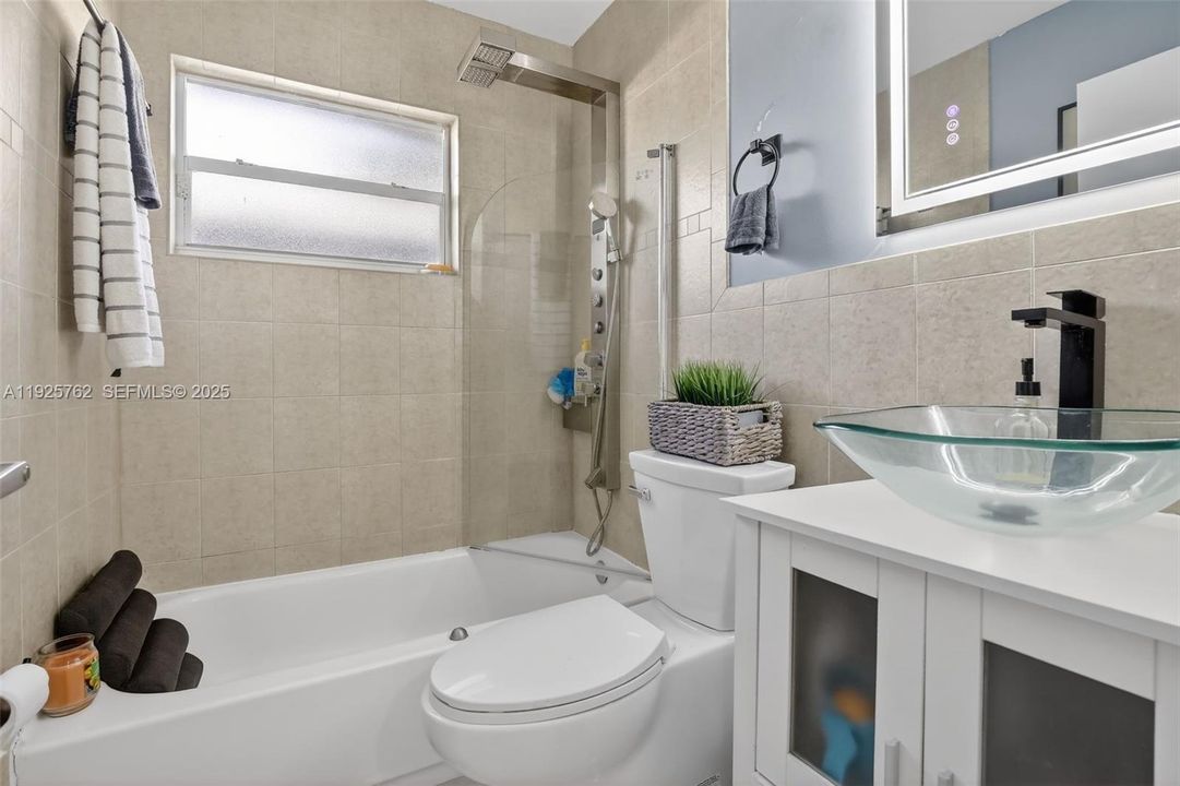 : $457,500 (3 спален, 2 ванн, 1186 Квадратных фут)