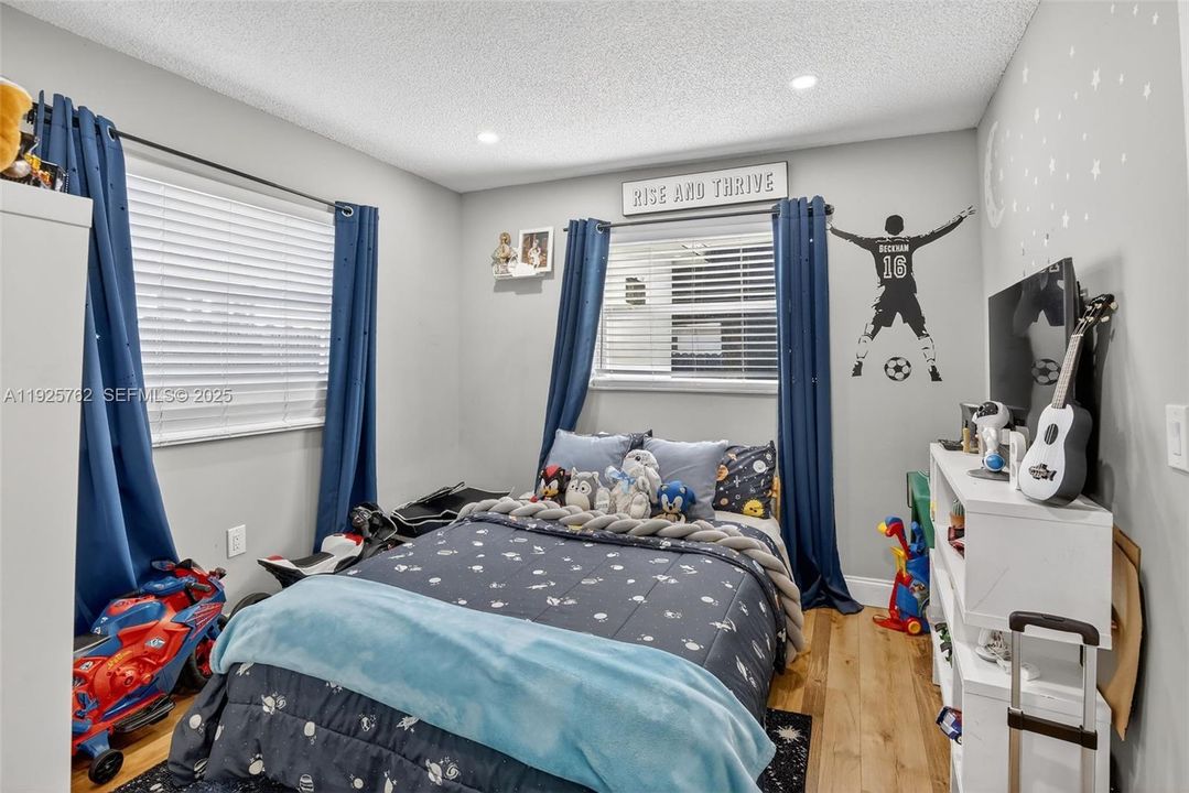 : $457,500 (3 спален, 2 ванн, 1186 Квадратных фут)