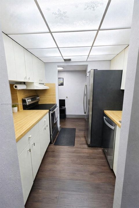 Vendido Recientemente: $209,900 (2 camas, 2 baños, 1451 Pies cuadrados)