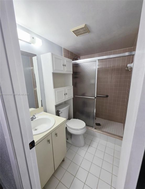 待售: $258,000 (2 贝兹, 2 浴室, 1451 平方英尺)