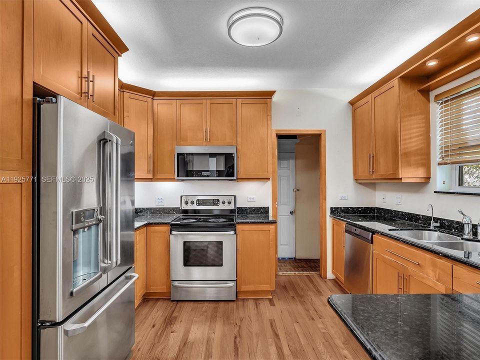 В аренду: $5,500 (3 спален, 3 ванн, 2363 Квадратных фут)