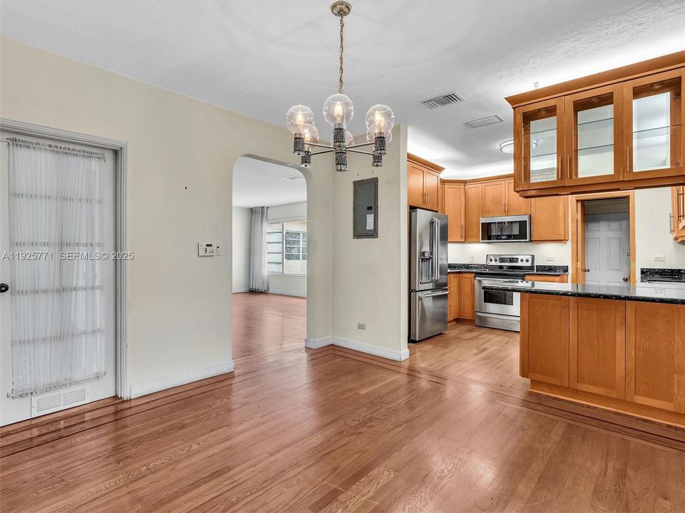 В аренду: $5,500 (3 спален, 3 ванн, 2363 Квадратных фут)