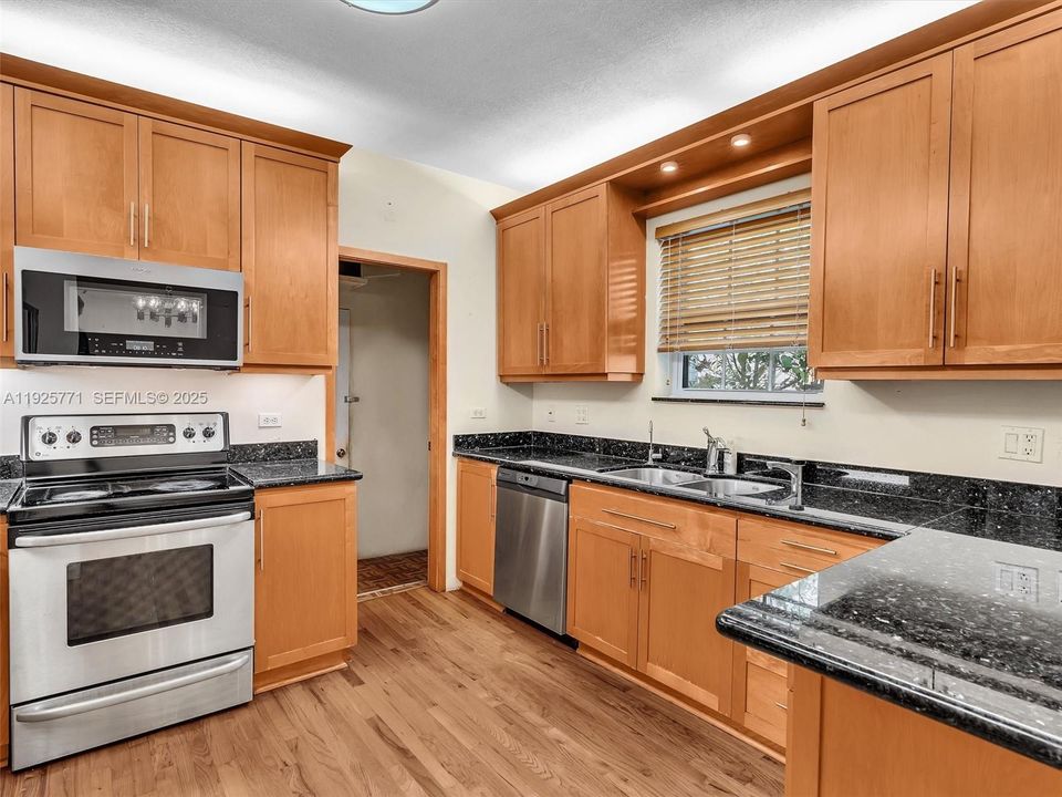 В аренду: $5,500 (3 спален, 3 ванн, 2363 Квадратных фут)