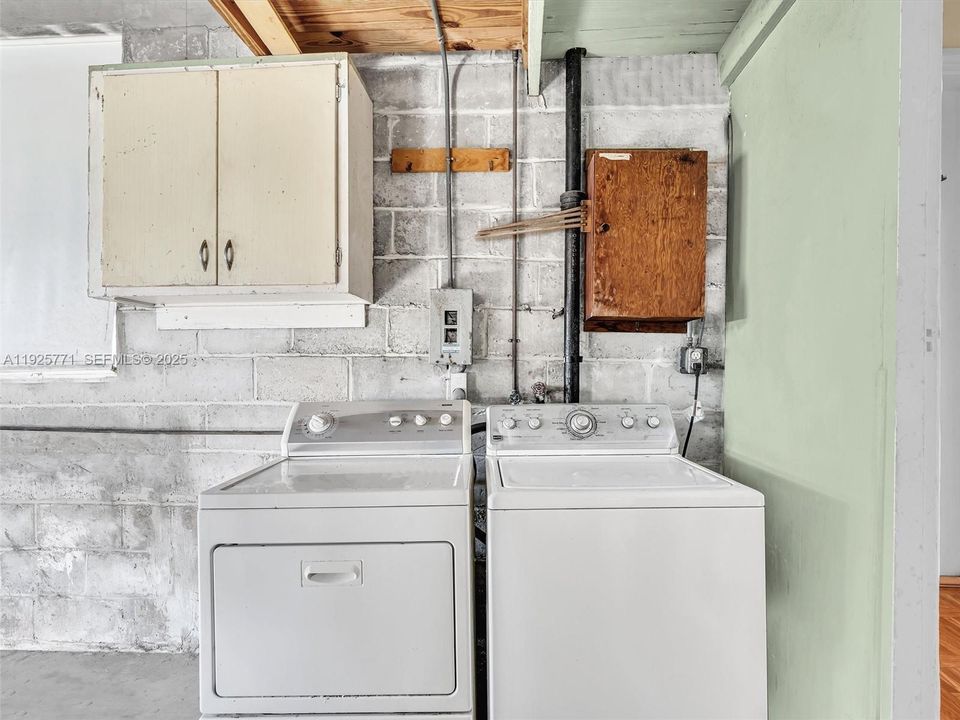 В аренду: $5,500 (3 спален, 3 ванн, 2363 Квадратных фут)