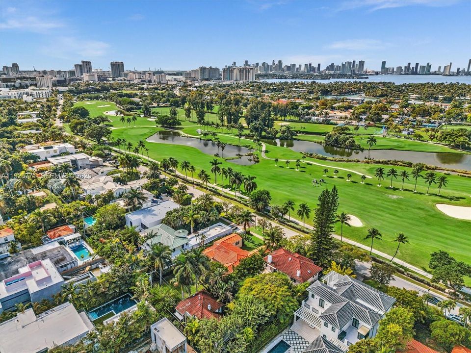 В аренду: $5,500 (3 спален, 3 ванн, 2363 Квадратных фут)