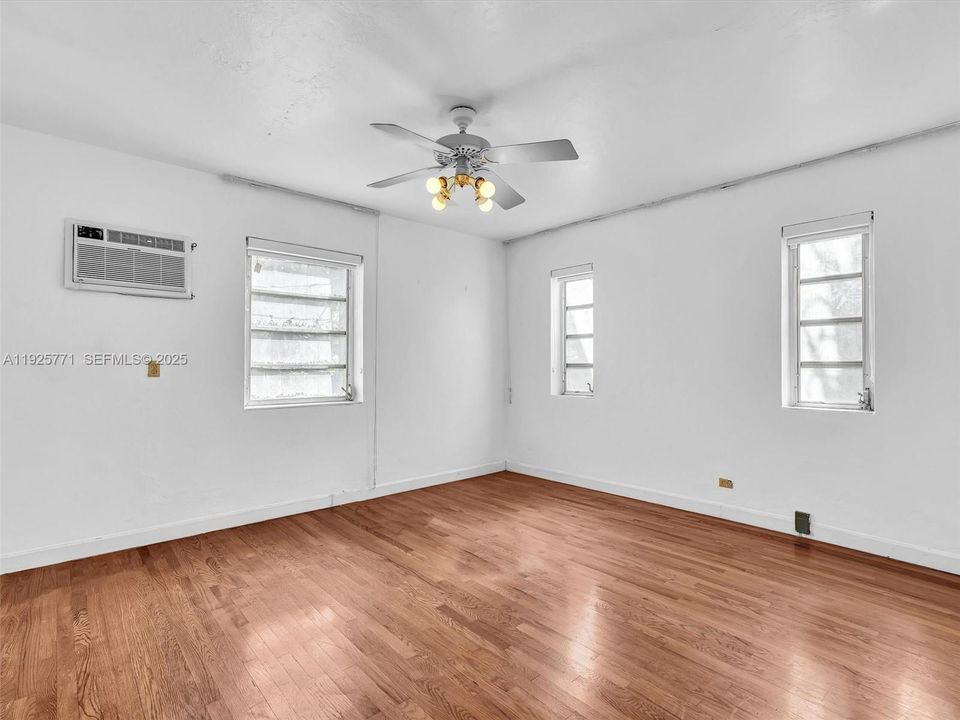 В аренду: $5,500 (3 спален, 3 ванн, 2363 Квадратных фут)