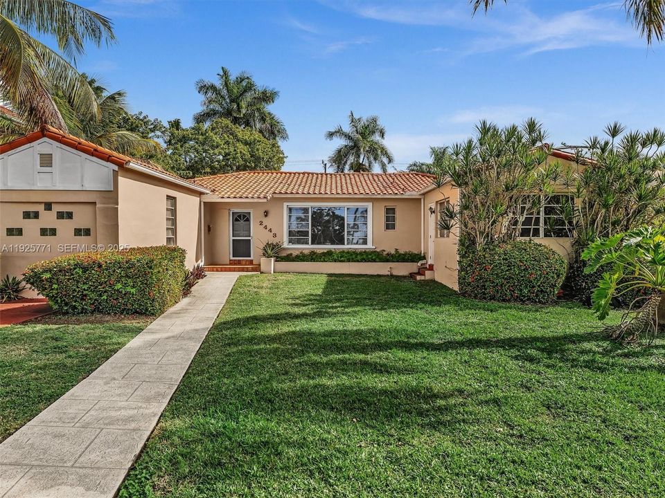 В аренду: $5,500 (3 спален, 3 ванн, 2363 Квадратных фут)