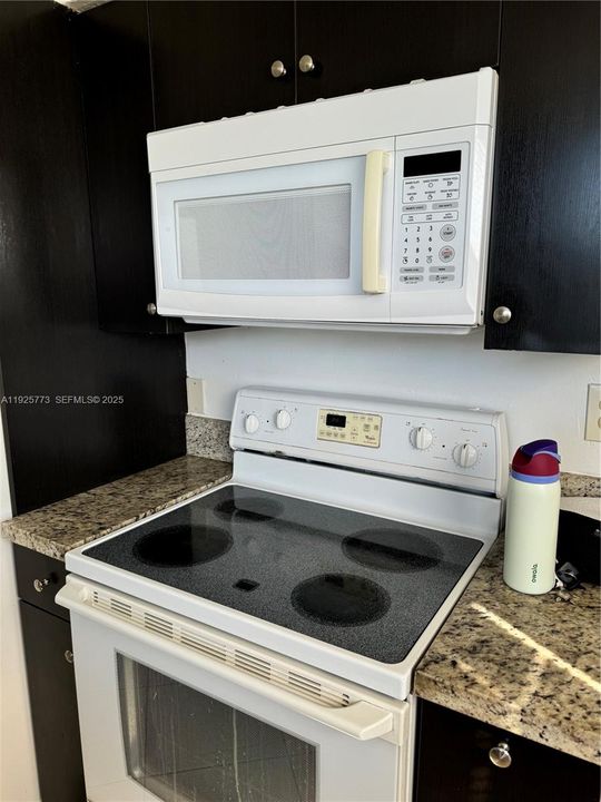 For Rent: $1,800 (2 beds, 2 baths, 0 Square Feet)