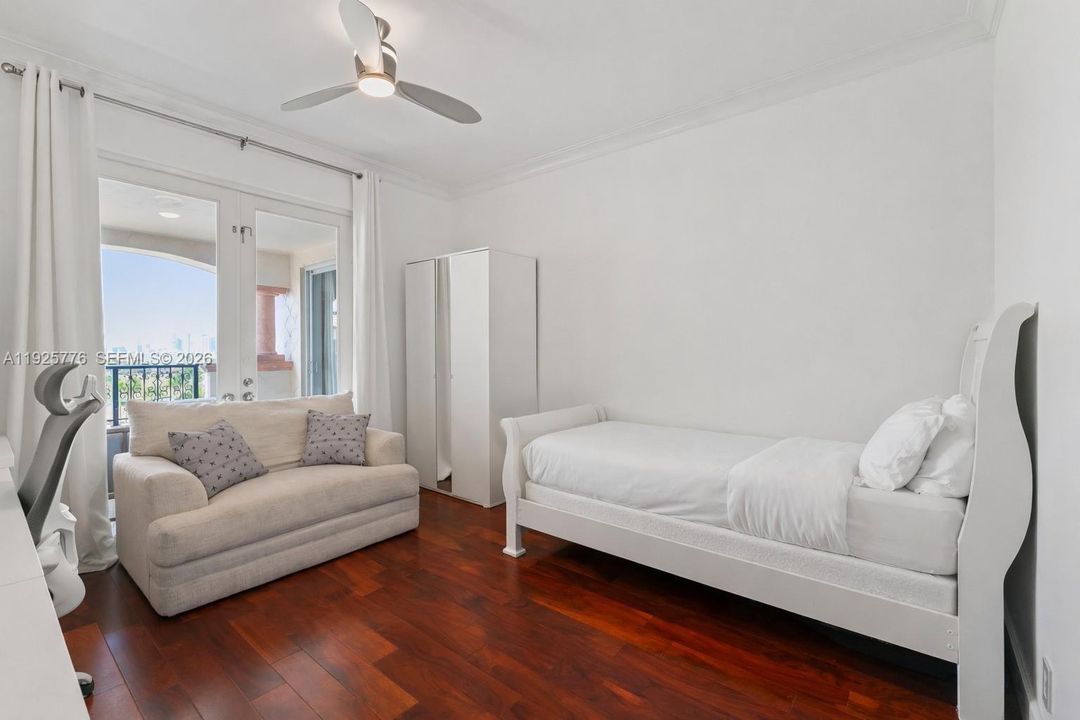 4th Bed/Office