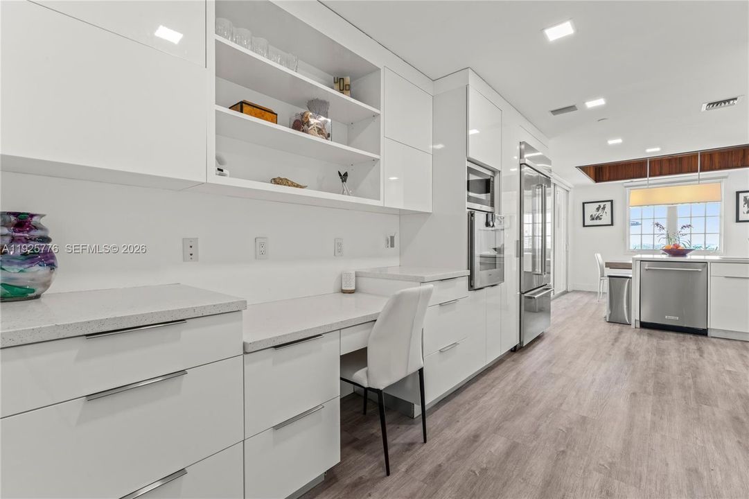 For Sale: $7,950,000 (4 beds, 3 baths, 3140 Square Feet)