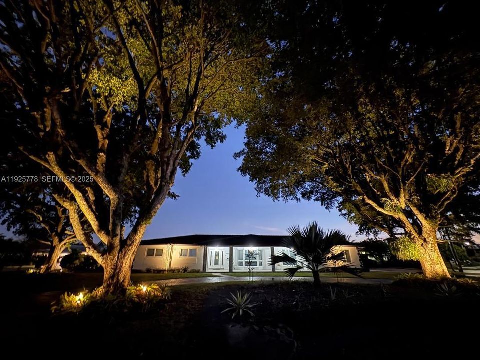 待售: $1,499,000 (4 贝兹, 3 浴室, 2587 平方英尺)