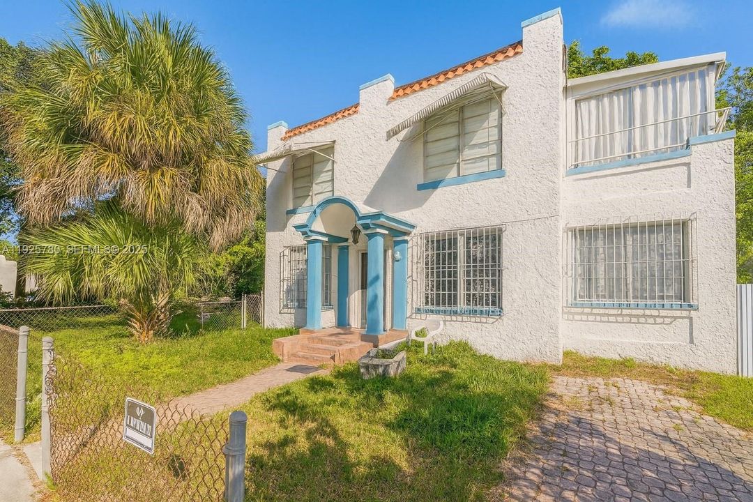 待售: $799,000 (6 贝兹, 3 浴室, 2371 平方英尺)