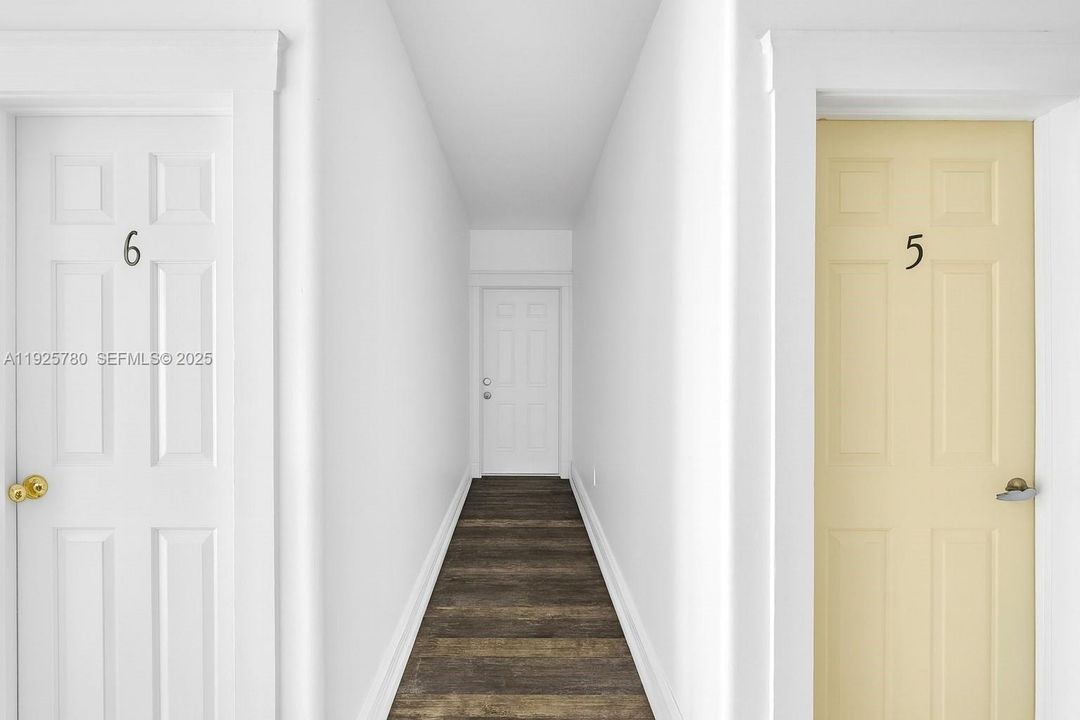 待售: $799,000 (6 贝兹, 3 浴室, 2371 平方英尺)